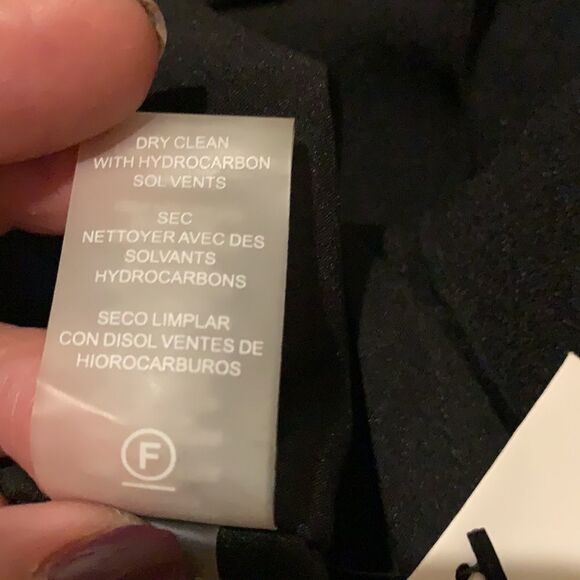 Karl Lagerfeld Classy tulip sleeve with lace neckline accent. Brand new - Picture 14 of 15